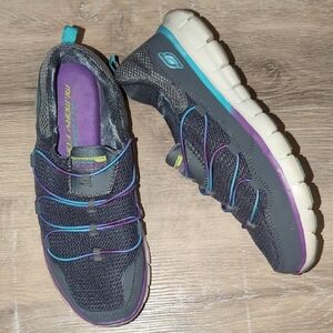 Skechers Women's Gray and Teal Sneakers